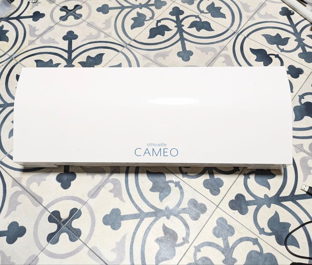 【電源コード無し】シルエット　カメオ CAMEO3 カッティングマシン 本体