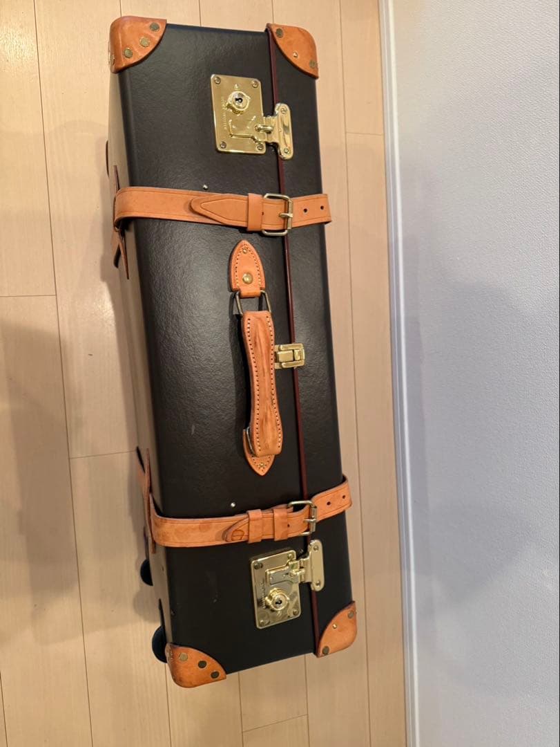 グローブトロッター ラージスーツケース74L