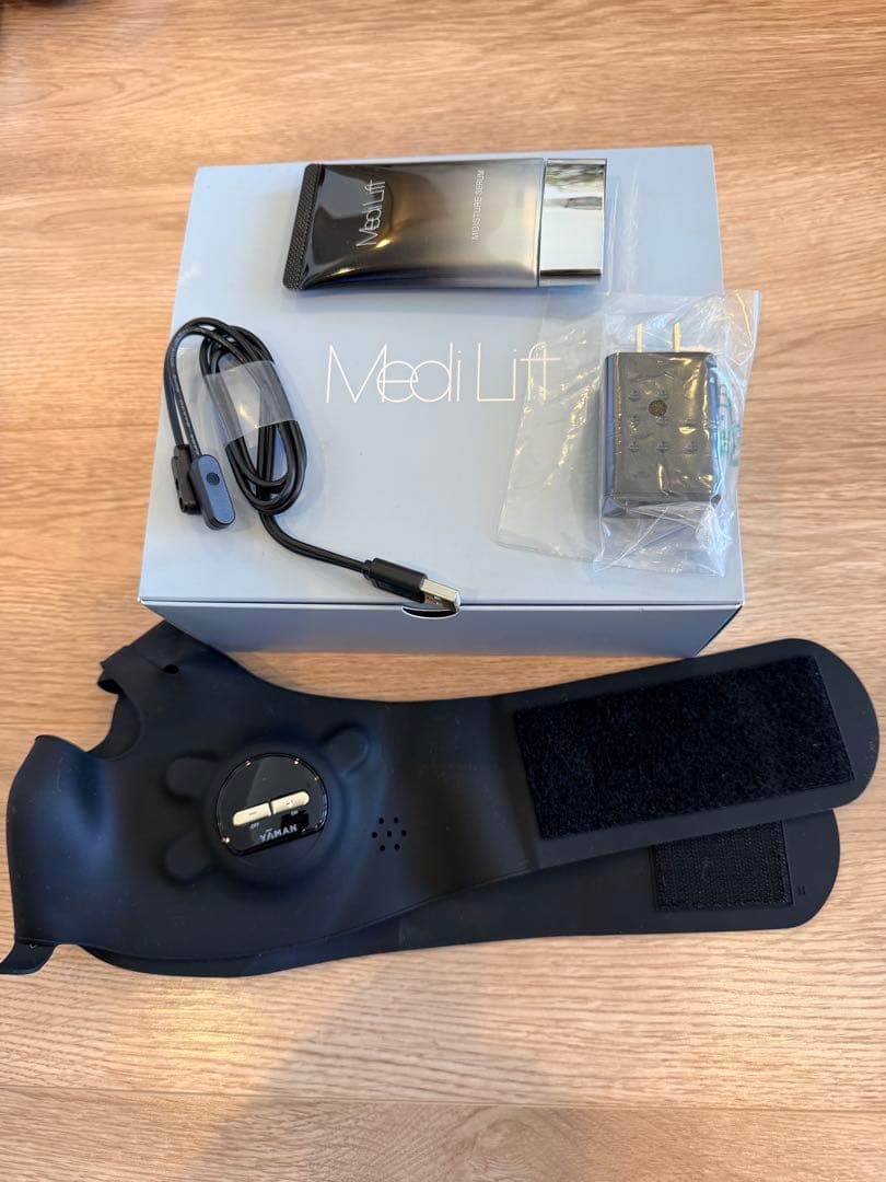【極美品/動作確認済】ヤーマン メディリフト（YA-MAN Medi Lift）