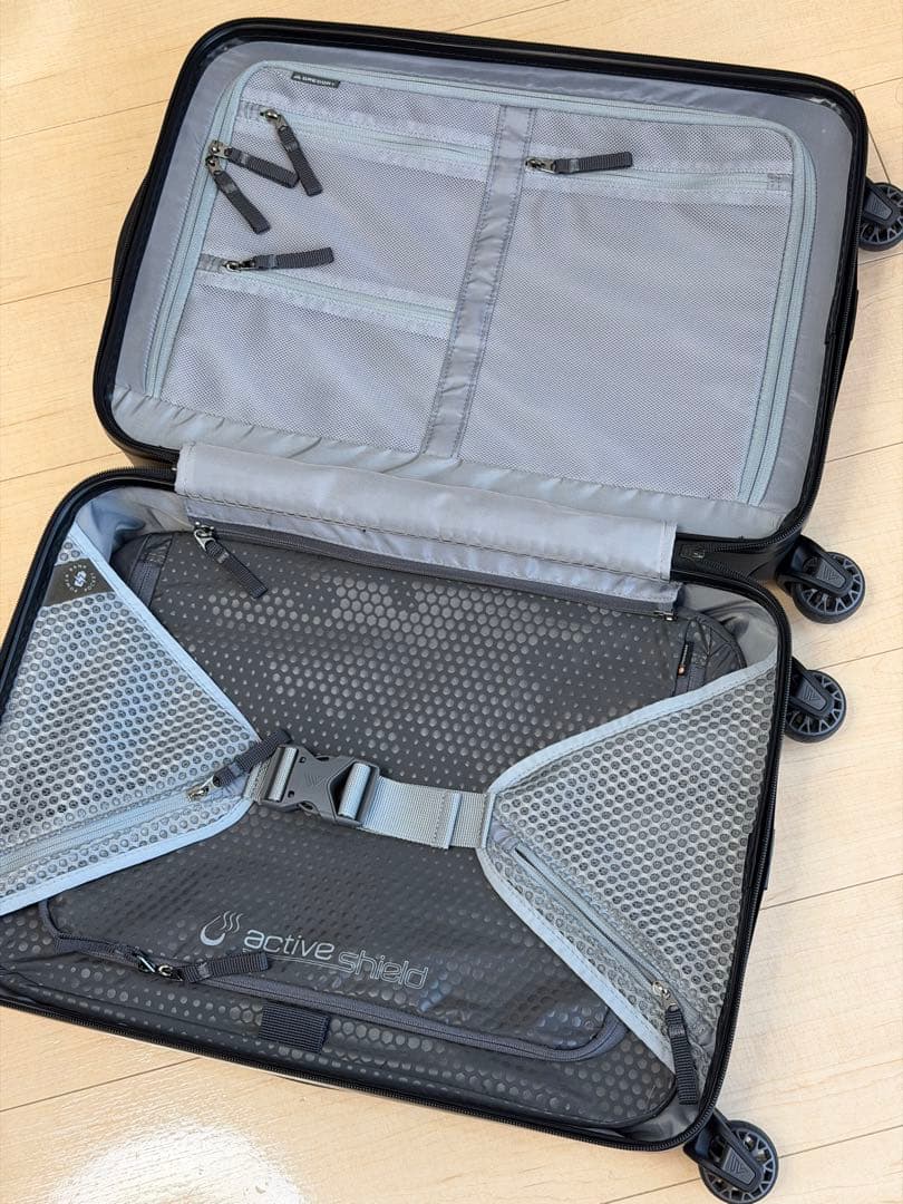 GREGORY クアドロプロ22 スーツケース