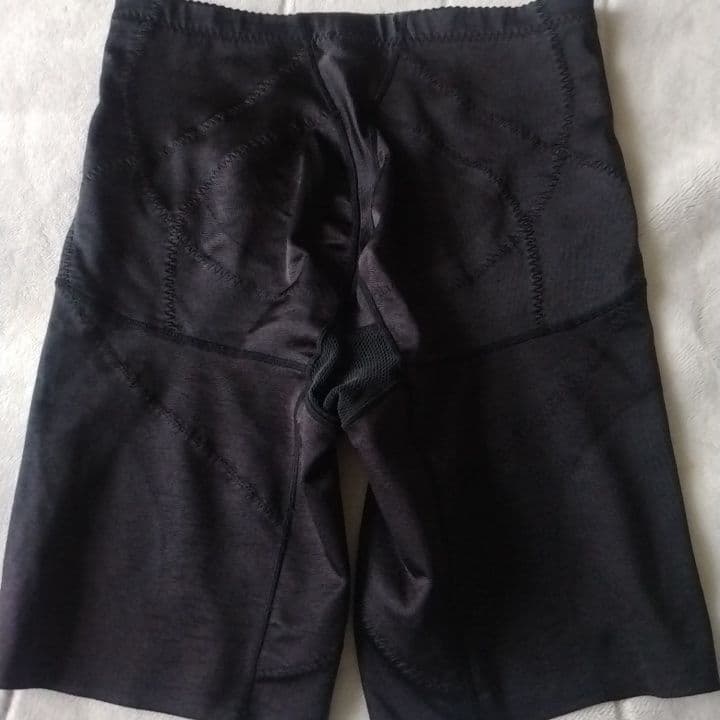 最終価格　マルコ　骨盤ガードル EL-76 黒×緑　レース　2枚