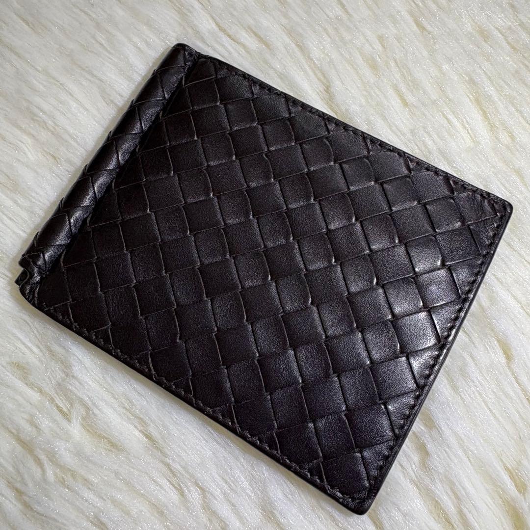 美品 BOTTEGA VENETA イントレチャート マネークリップ 折り財布