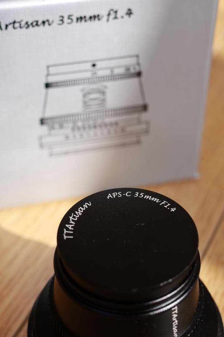 TTArtisan 35mm f1.4 Canon RFマウント用