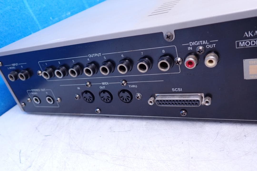 HM179#希少品 AKAI S3000XL サンプラー名機 ⊛ 電源確認のみ