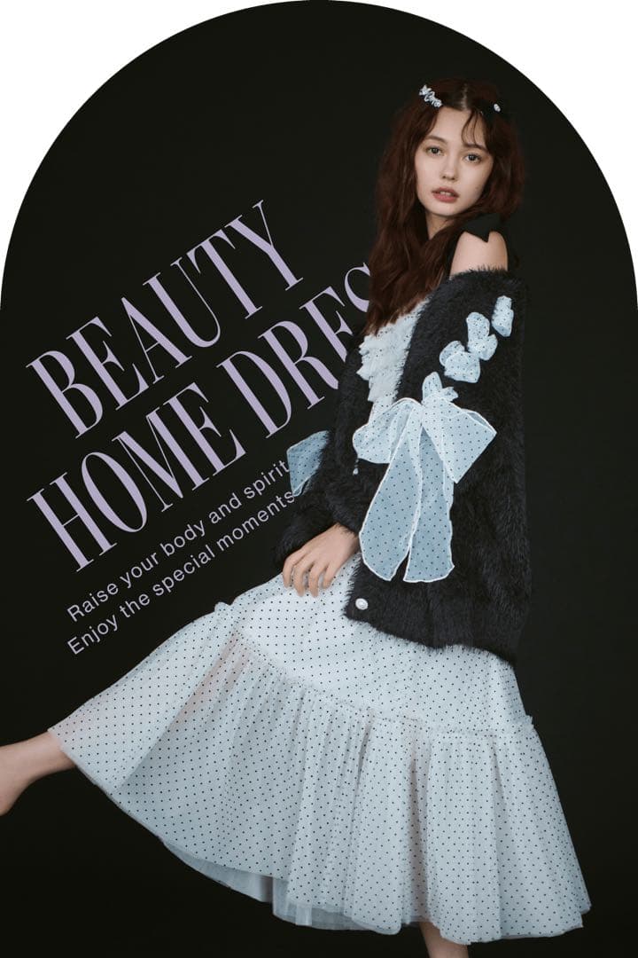 最終値下げ　snidel ドット柄ホワイトドレスと黒カーディガンセット