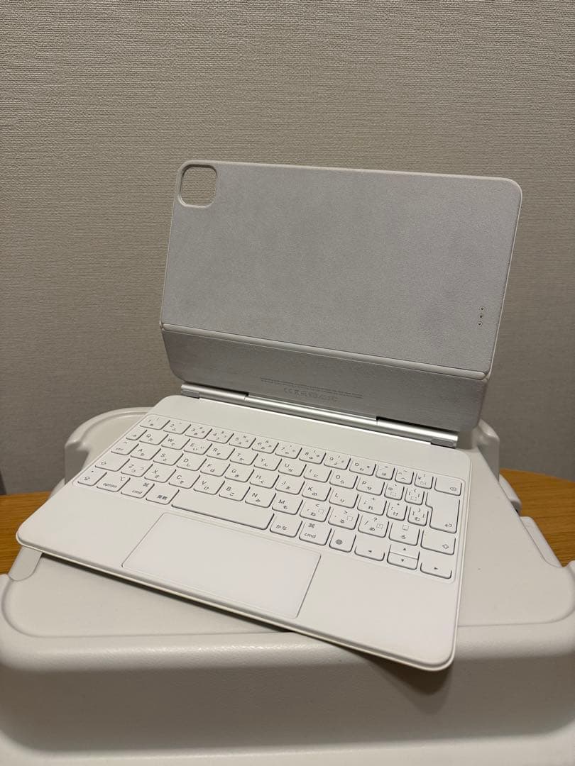 Apple MagicKeyboard 11インチ用【中古】