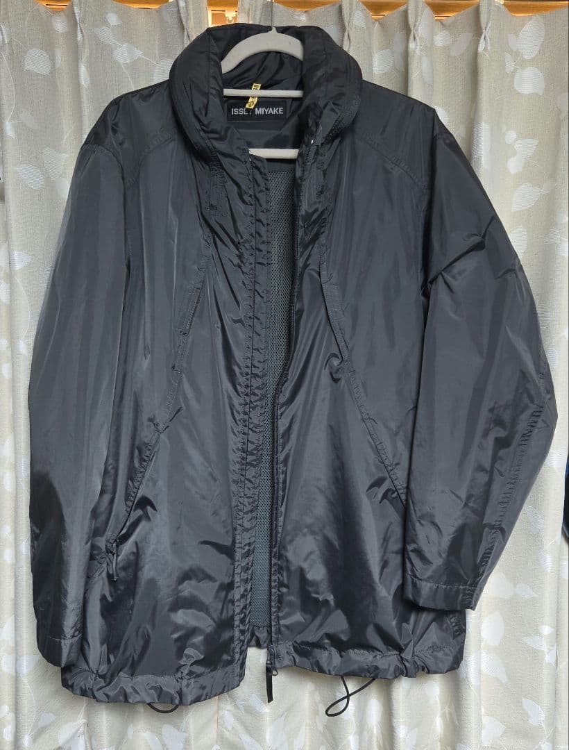 ISSEY MIYAKE グレー ナイロンジャケット