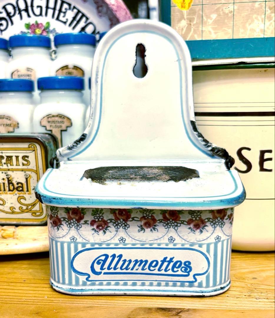 ◆大人気レア◆美品アンティークホーローBB社 アリュメット缶♡ローズガーランド