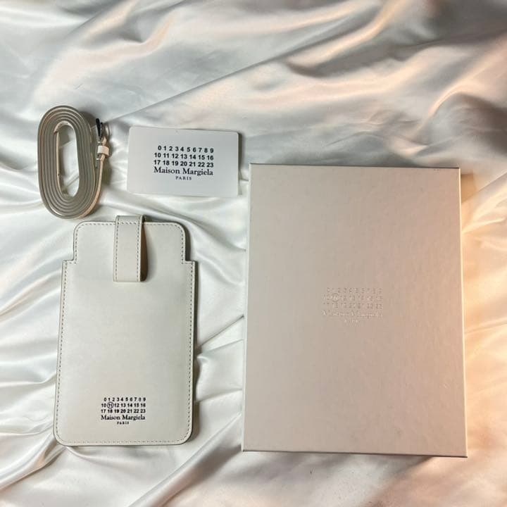 ［新品］Maison Margiela (メゾンマルジェラ) フォンポーチ