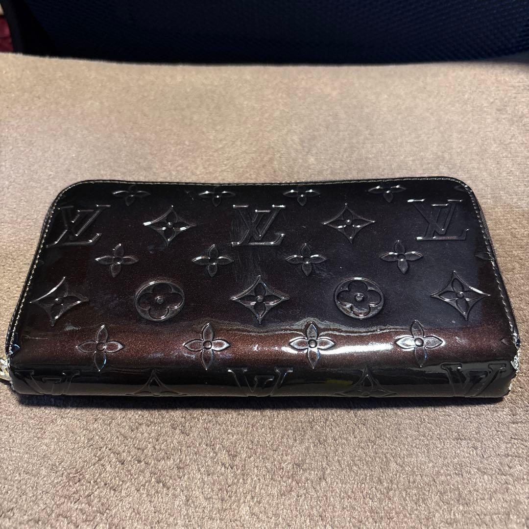 k*1様 ルイ・ヴィトン モノグラムヴェルニ ジッピーウォレット 長財布 ブラッ