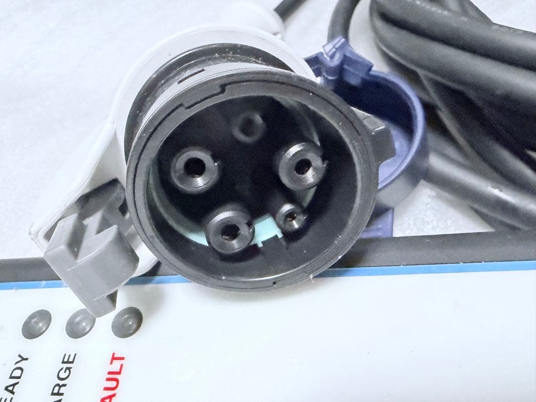 日産リーフ充電ケーブル 3NK5E 225