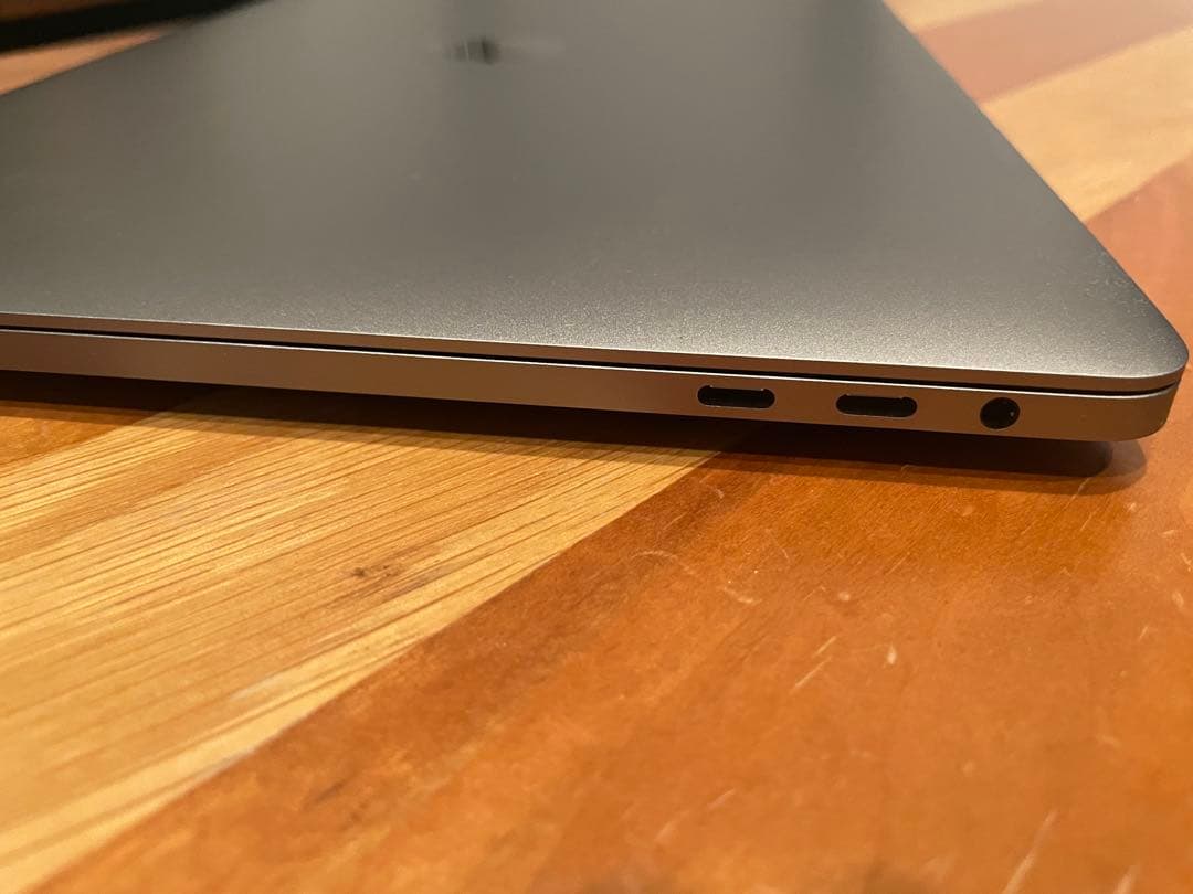 MacBook Pro 13.3 MWP42J/A 英字版 スペースグレイ