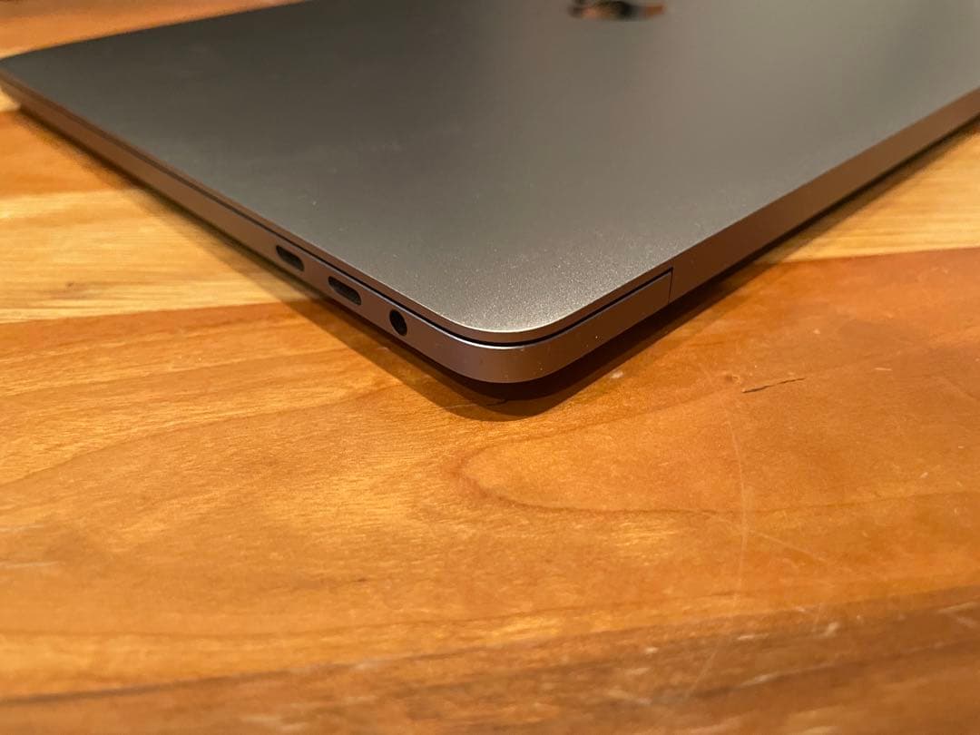 MacBook Pro 13.3 MWP42J/A 英字版 スペースグレイ