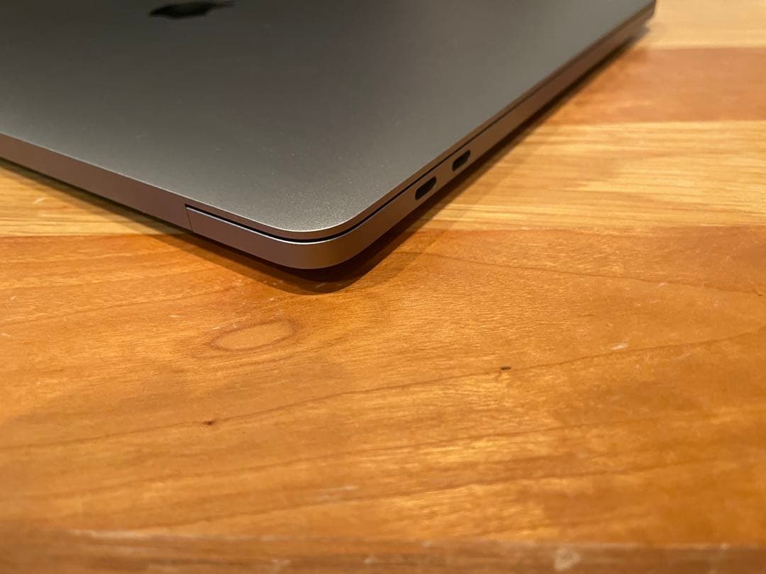 MacBook Pro 13.3 MWP42J/A 英字版 スペースグレイ