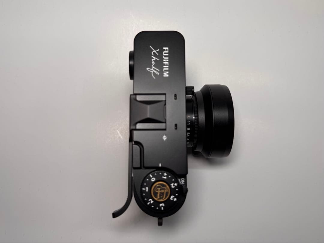 Fujifilm X-half X-HF1-B ブラック(多数パーツ付き)