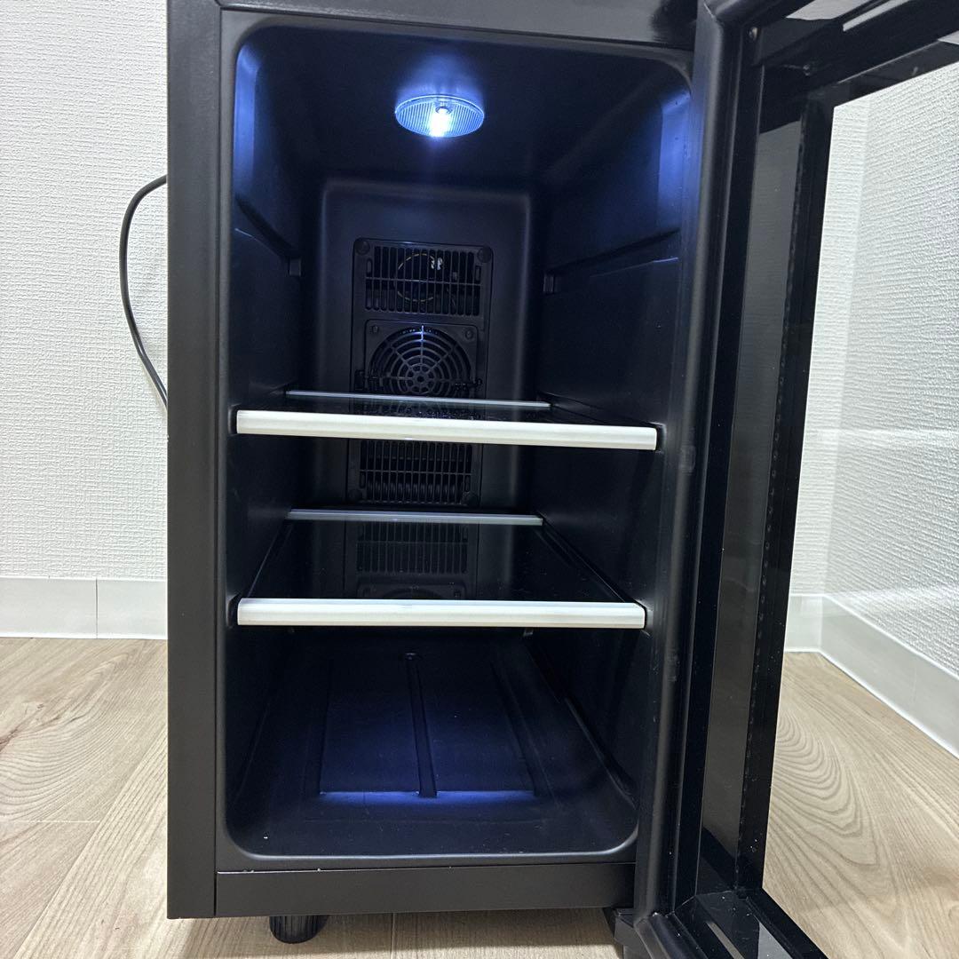 Shelddi ブラック 家庭用小型冷蔵庫 ガラスドア 3段　23L