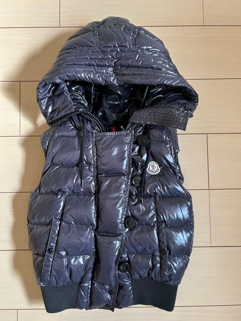 モンクレール　Moncler ネイビー フード付き　ダウンベスト　サイズ00