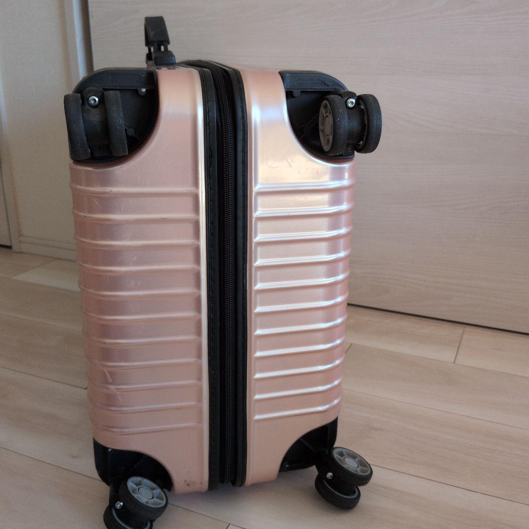 【リモワ】RIMOWA　スーツケース　サルサエアー　4輪　ピンク　ハワイ購入