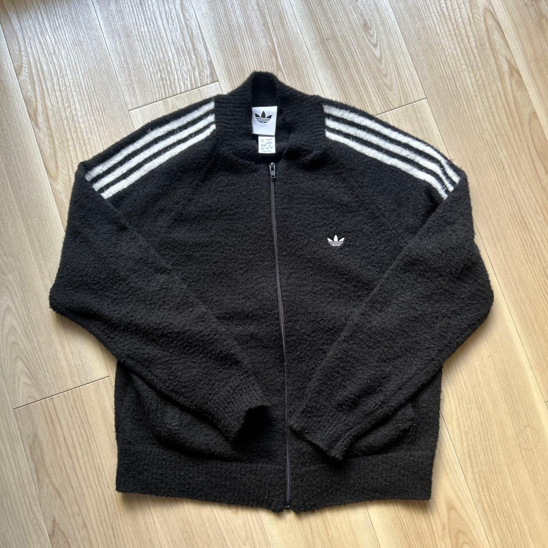 adidas アディダス　SST トラックトップ ニット