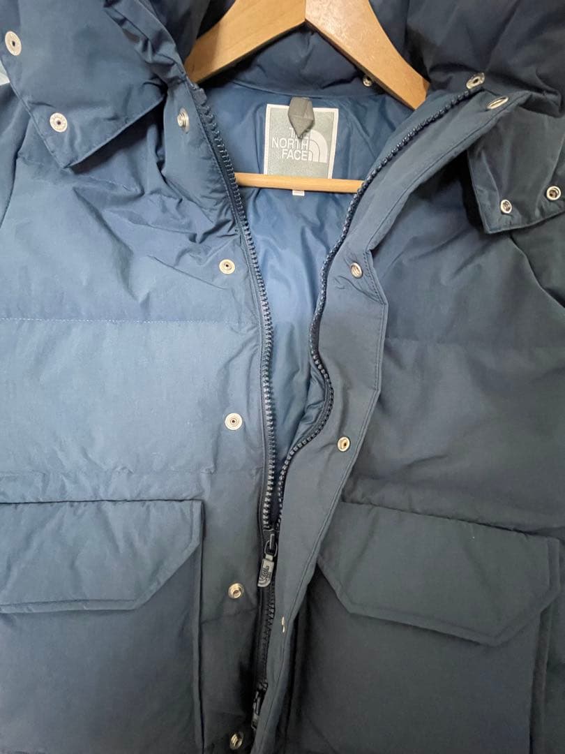 美品　ノースフェイス キャンプシエラ　ダウン ヘリーハンセン　M