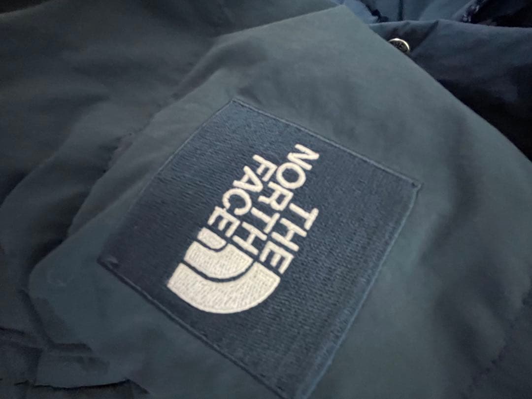 美品　ノースフェイス キャンプシエラ　ダウン ヘリーハンセン　M