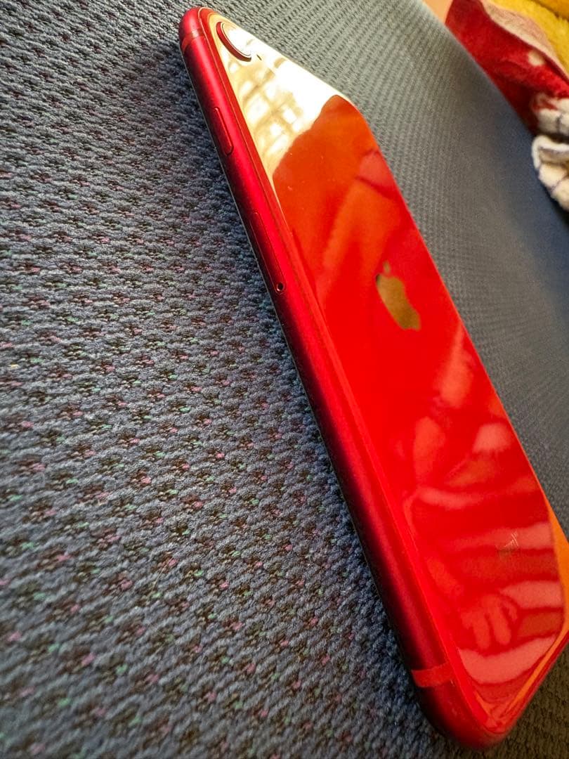 電池と液晶は新品⭐︎iPhone SE (第2世代)SIMフリー