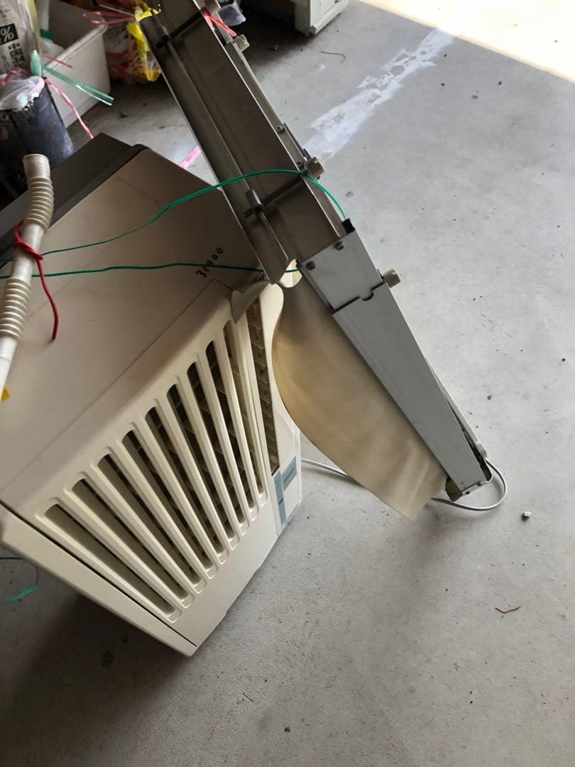 Haier 窓用エアコン。説明読んで 下さい。価格希望ありますか？リモコンあり