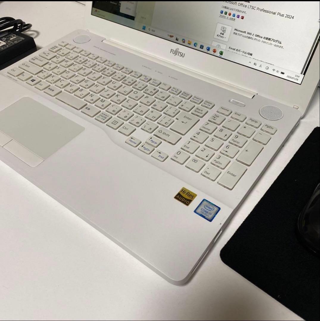 Windows11 オフィス付き　Core i7 SSD メモリ8GB 富士通