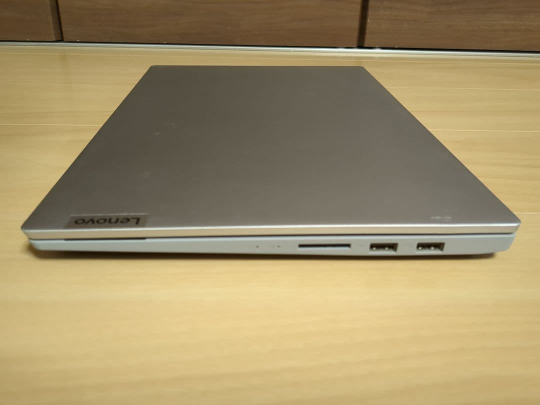 IdeaPad 5 15ARE05 Ryzen7・8GBメモリ・256GBSSD