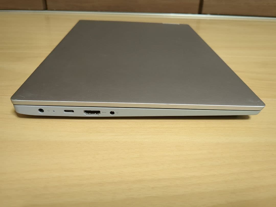 IdeaPad 5 15ARE05 Ryzen7・8GBメモリ・256GBSSD