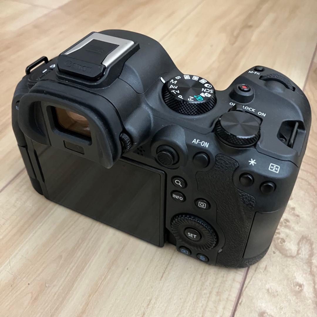 Canon EOS R6 Mark II ボディ マーク2 キレイ　ショット数少
