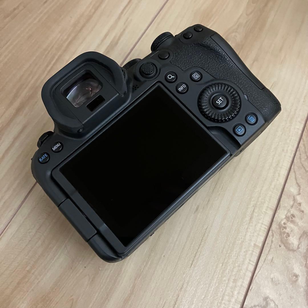 Canon EOS R6 Mark II ボディ マーク2 キレイ　ショット数少