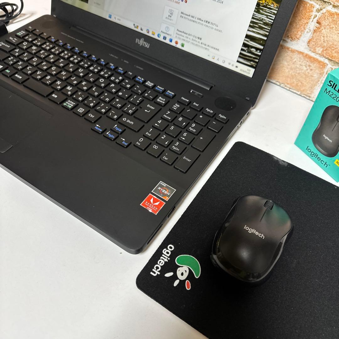 美品富士通 ノートPC RYZEN7 SSD256GBメモリ8GB Win11
