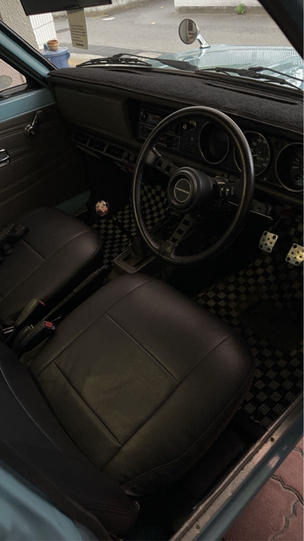 DATSUNコンぺタイプハンドルサニトラ専用ボス付き。