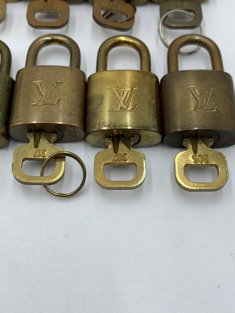 ピュアハニー✨即購入歓迎　ルイヴィトン パドロック 鍵 10個セット