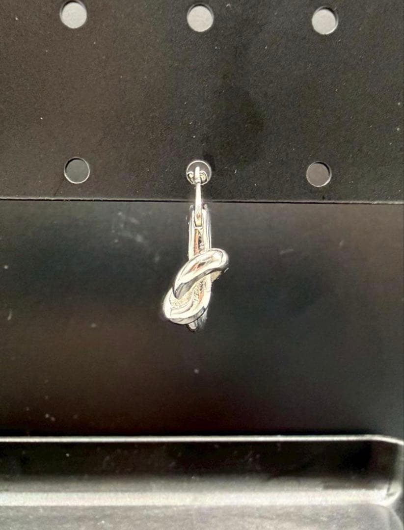 専用 CELINE ノット スモール ループ ピアス　シルバー　即日発送