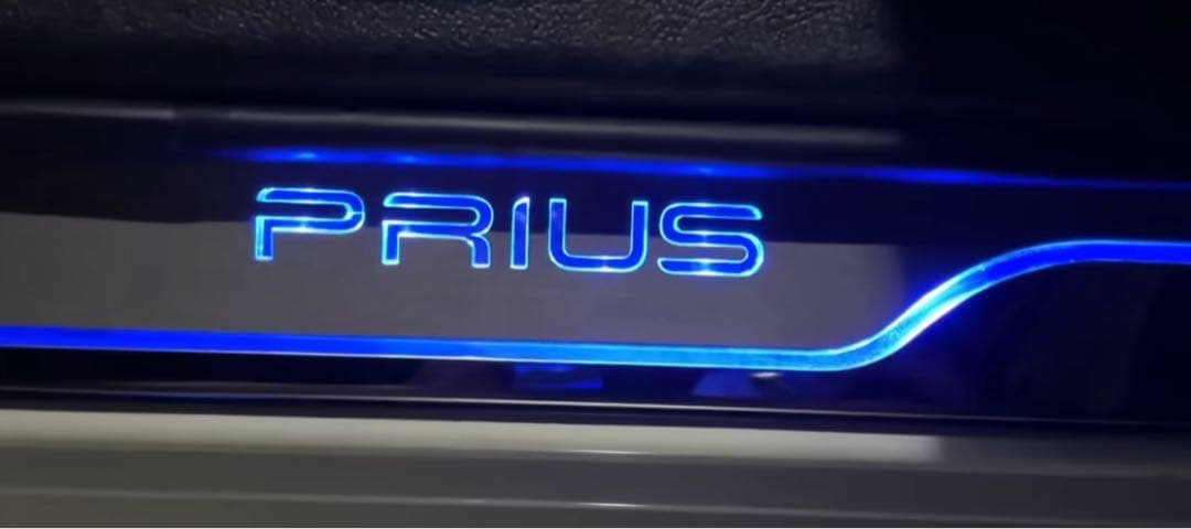 USトヨタ　純正品　プリウス　50 イルミブレード　イルミネーション