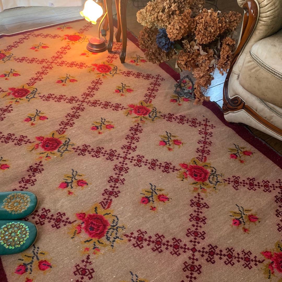 訳あり　超レア　トルコヴィンテージラグ　ローズ　206×113 薔薇　トルコラグ