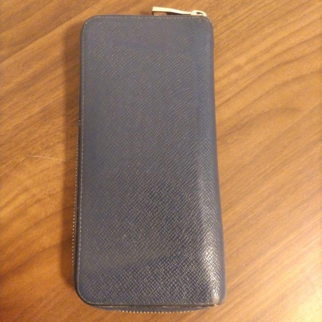 ルイ・ヴィトンのジッピーウォレット