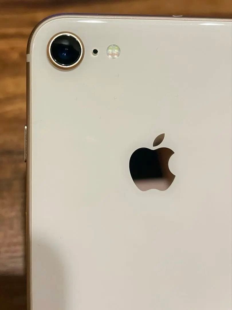 【美品】充電セット付き iPhone 8 ゴールド 64GB 本体 ケース付き