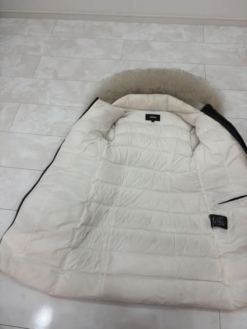 マッカージュ　ホワイト　ダウン　ロング　XS