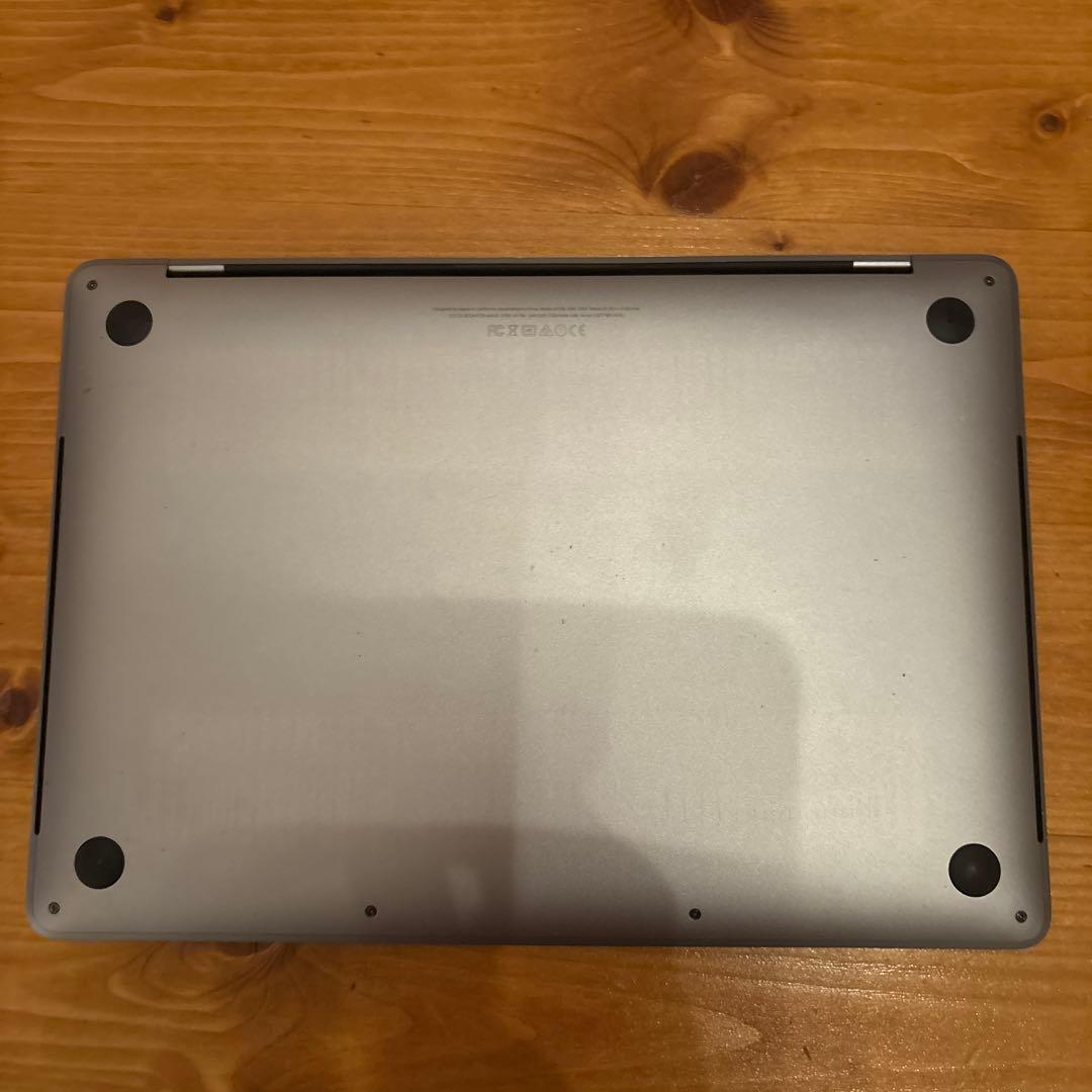 MacBook Pro 256GB 8GBメモリ 2017 13インチ　シルバー