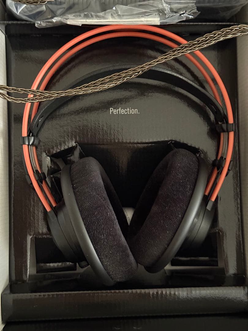 ヘッドホン AKG K712 PRO