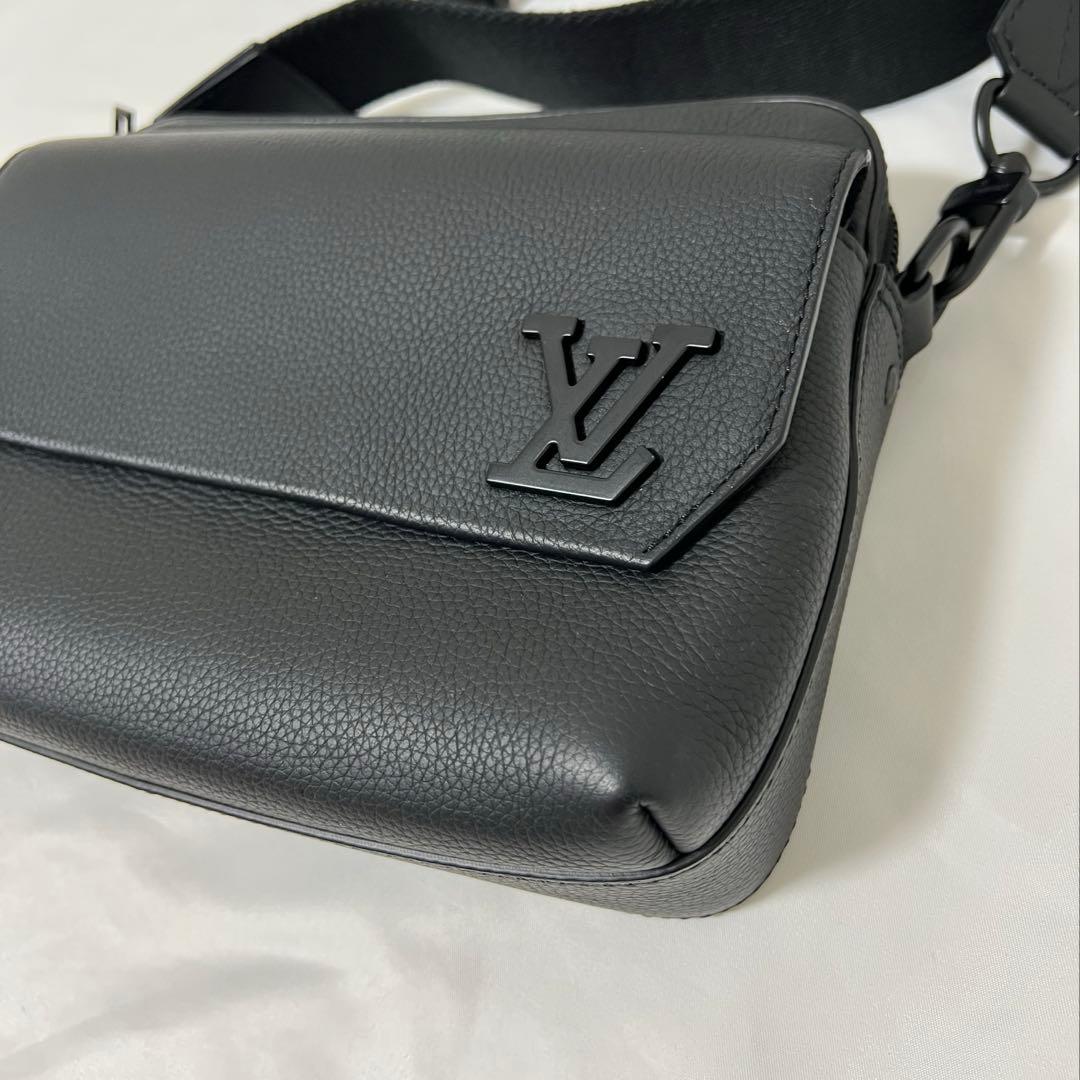 LOUIS VUITTON アエログラム ファストラインメッセンジャー