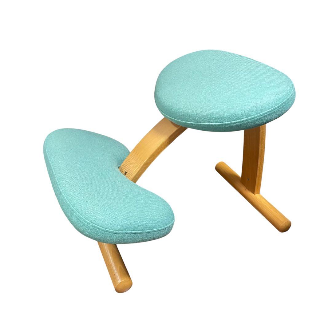 リボ社　バランスチェア　座面カバー付き　姿勢が良くなる椅子　バランスイージー