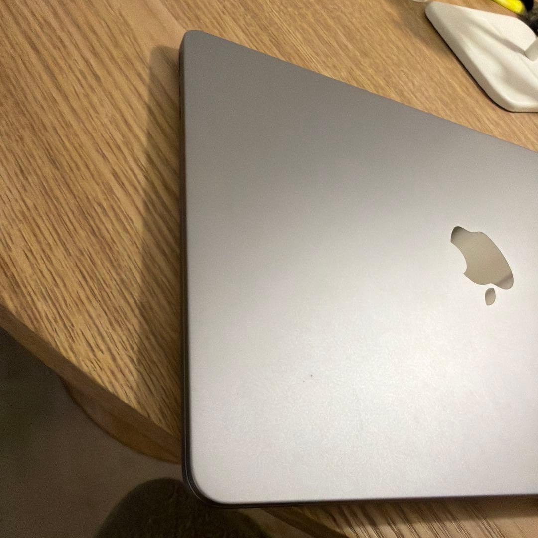 MacBook Air M2 13.6 8GB/256GB スペースグレイ