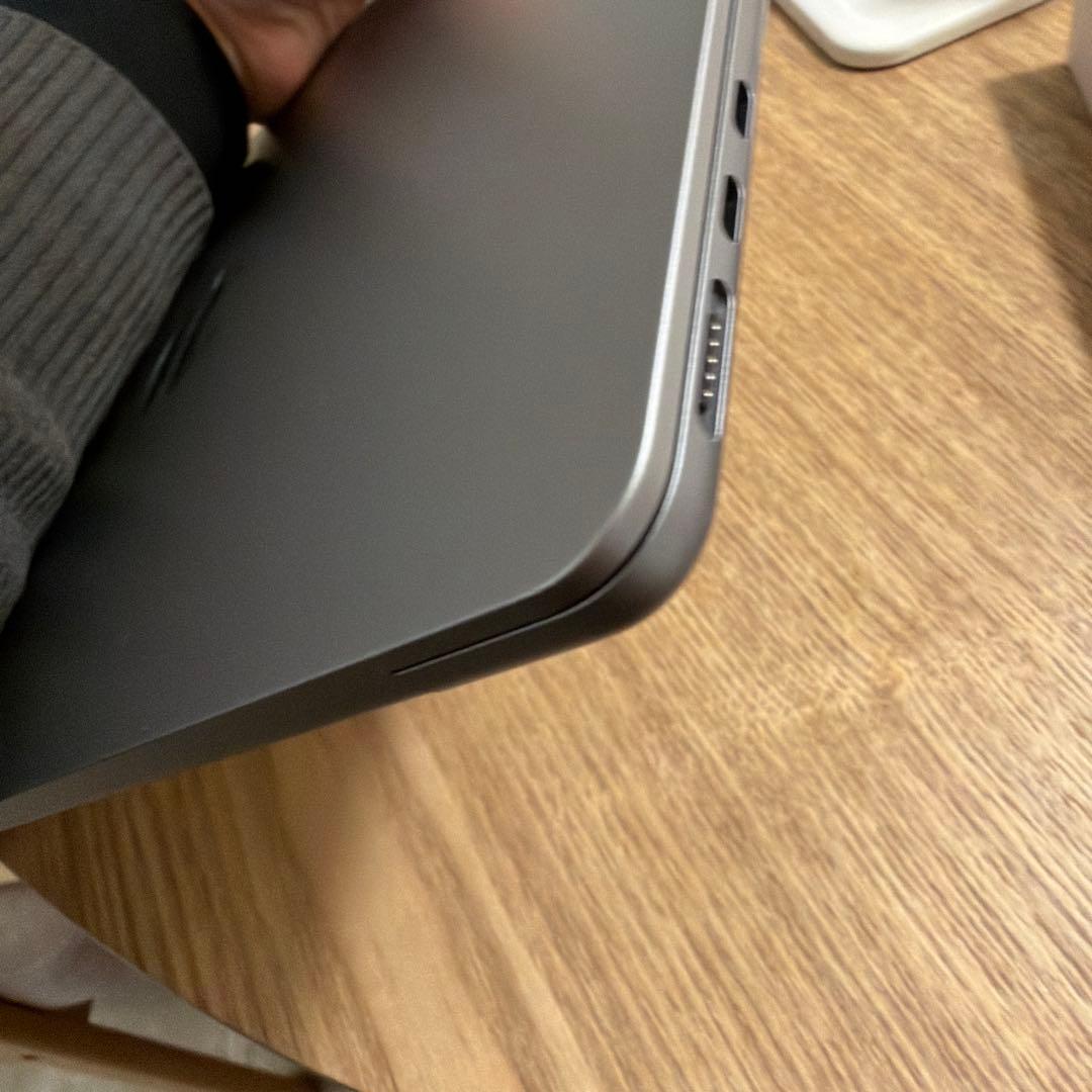 MacBook Air M2 13.6 8GB/256GB スペースグレイ