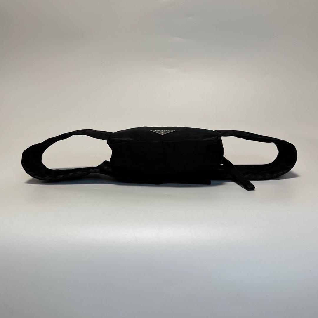 k45【極美品】プラダ　三角ロゴ　ナイロン　ブラック　ウエストバッグ　ショルダー