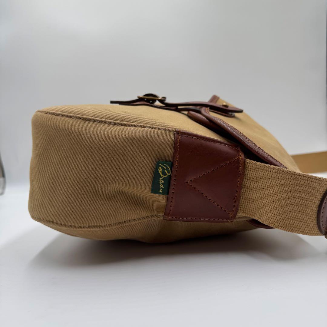 極美品✨ ブレディー ARIEL TROUT メッセンジャーバッグ A4 茶色