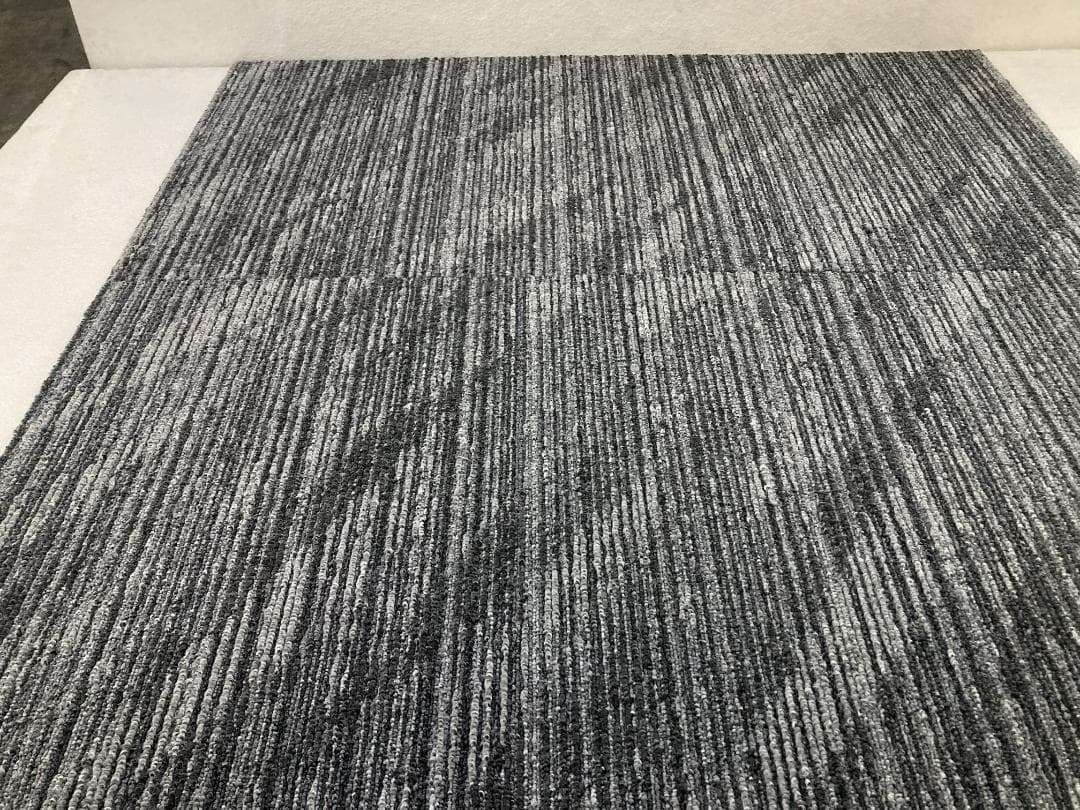 ぐれーじゅ　★新規開設しました★　タイルカーペット　５４枚新品・未使用